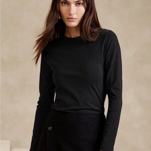 Banana Republic Long Sleeve Crew Neck Tee